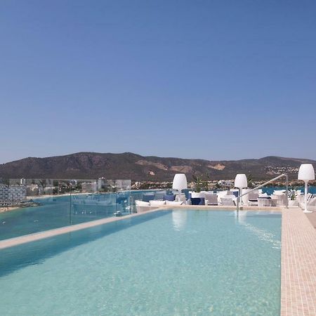 Fergus Style Tobago - Adults Only 호텔 Palmanova 외부 사진